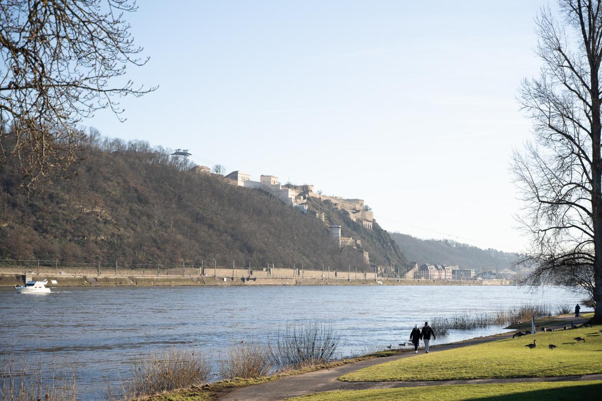 Gemuetliche Rheinblick Residenz Appartement Koblenz  Buitenkant foto